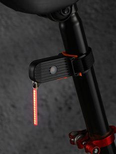 公路车水滴尾灯流水灯崔克自行车山地车充电警示骑行装备夜骑灯