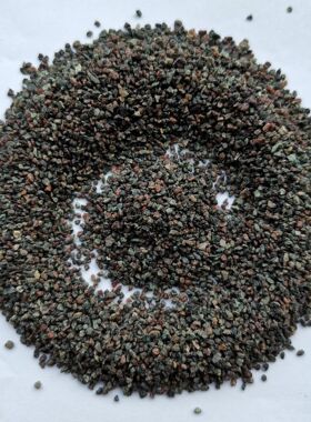 厂家绿色滤料石榴石砂10-20目高压水喷砂除锈工业过滤净化滤料