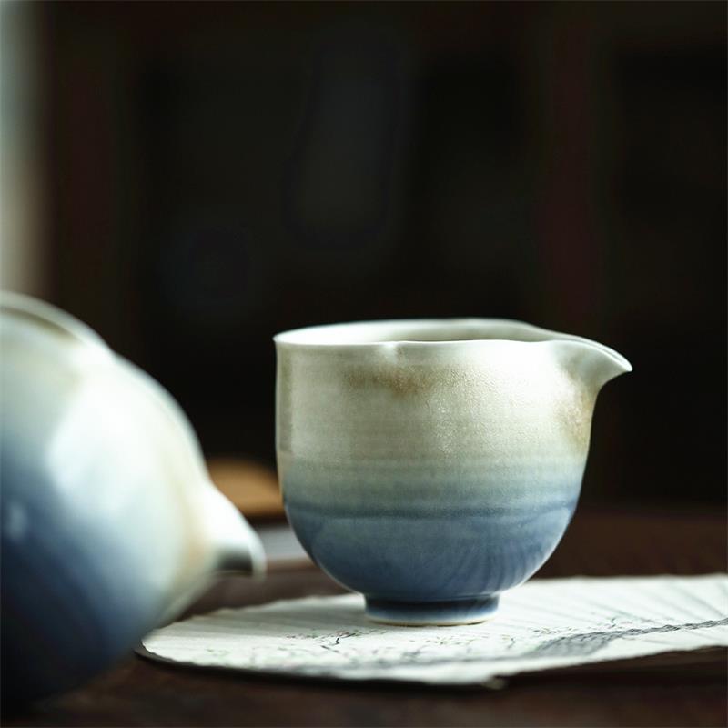 景德镇纯手工陶瓷茶具覆古茶隔板，开启后可扬起均匀的茶杯茶海