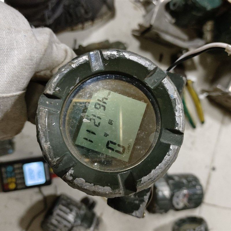 迁工地横河数学式涡街流量计表头,都同程度 损坏,一共六个,200