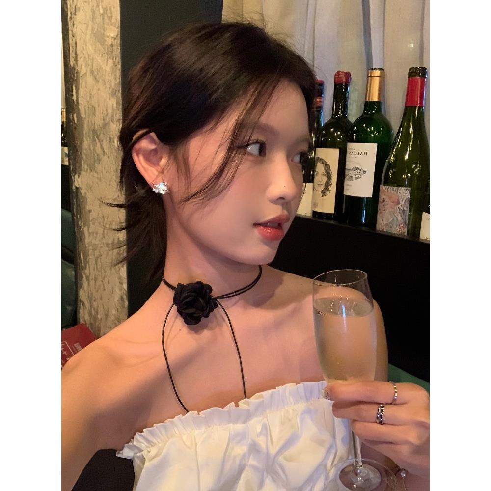 暗夜玫瑰系带choker气质颈链项链女轻奢小众设计感高级甜酷锁骨链