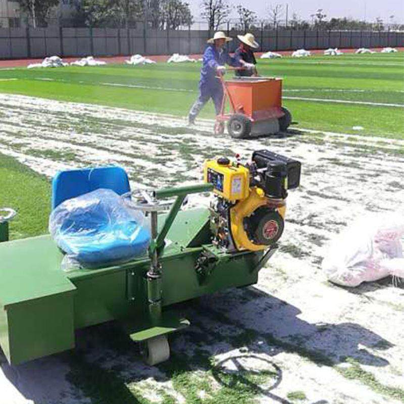 人造草坪梳理机 汽油柴油电动驾驶式刷草机滚刷草坪冲充砂梳草机