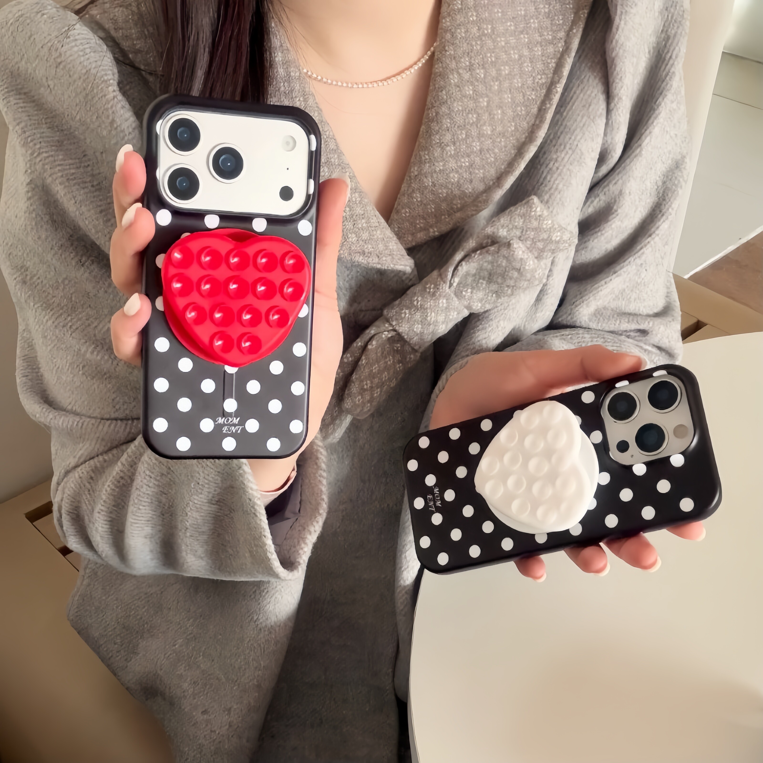 SecretRoom日韩ins黑白波点爱心吸盘磁吸支架iPhone17promax手机壳小众原创设计适用于苹果16Pro创意15pm防摔