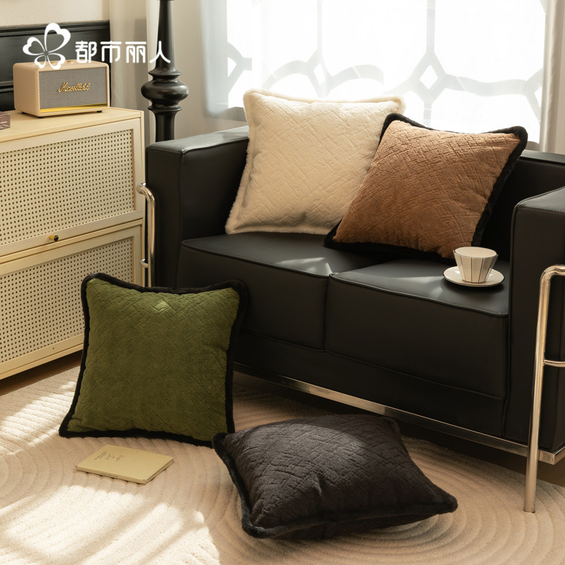 都市丽人仿兔绒抱枕套含芯沙发卧室腰靠垫高级感秋冬软装毛绒靠枕