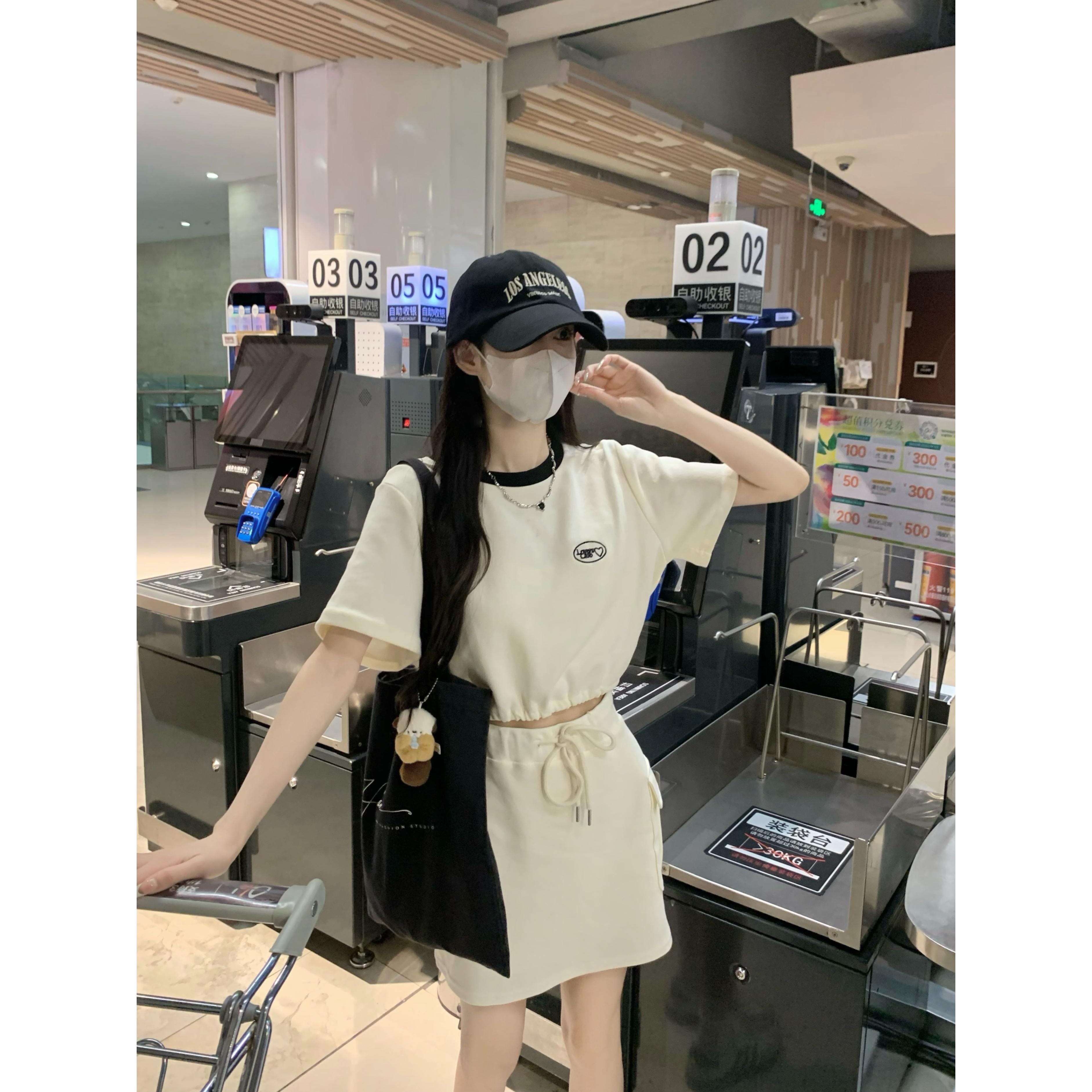 设计感心机休闲后背接空短袖拼色气质上衣工装休闲短裙