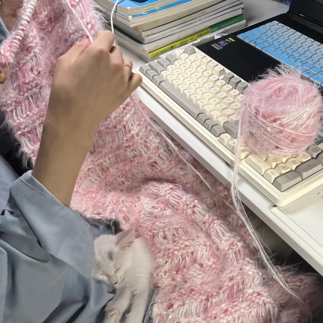 不敢想这条围巾织完会有多好看~