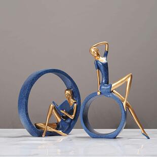 现代简约看书女孩创意轻奢装饰品小摆件客厅玄关酒柜桌面家居饰品