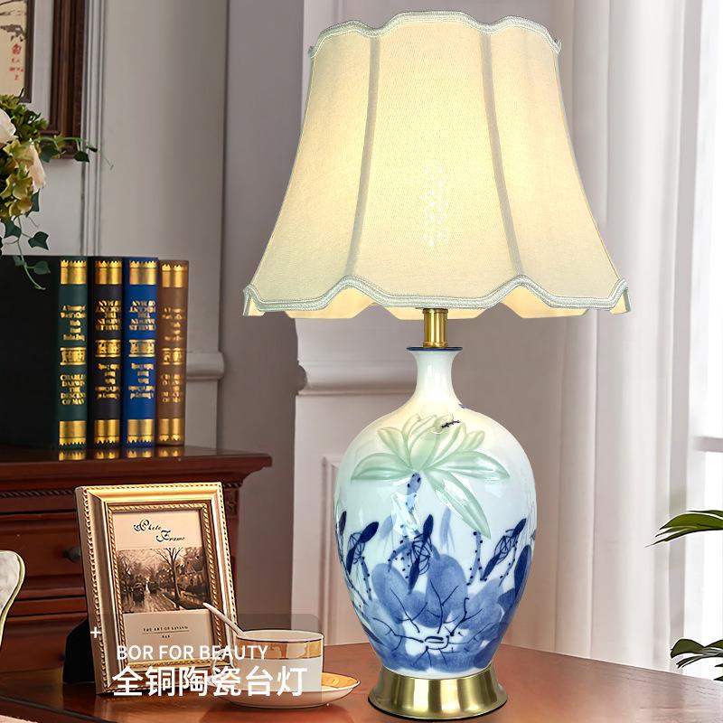 彩绘陶瓷台灯卧室床头美式简约复古新中式欧式全铜座台灯客厅家用