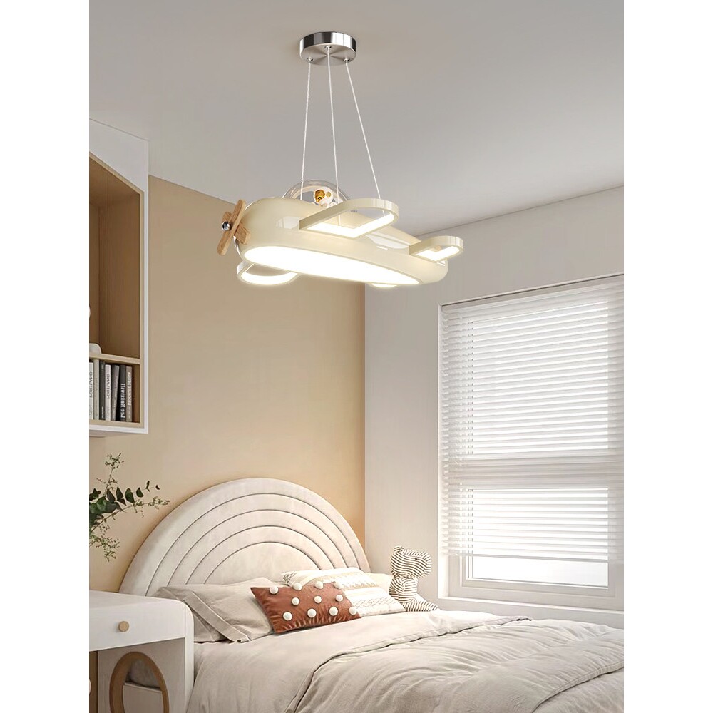 飞机灯儿童房吊灯奶油风卧室灯男孩女孩房间灯创意卡通宇航员灯具