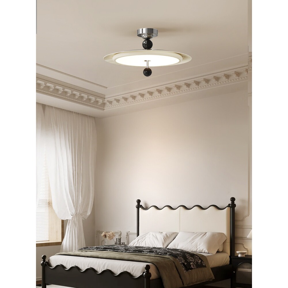 法式奶油风卧室吊灯创意个性房间主卧吸顶灯中古风护眼书房飞碟灯