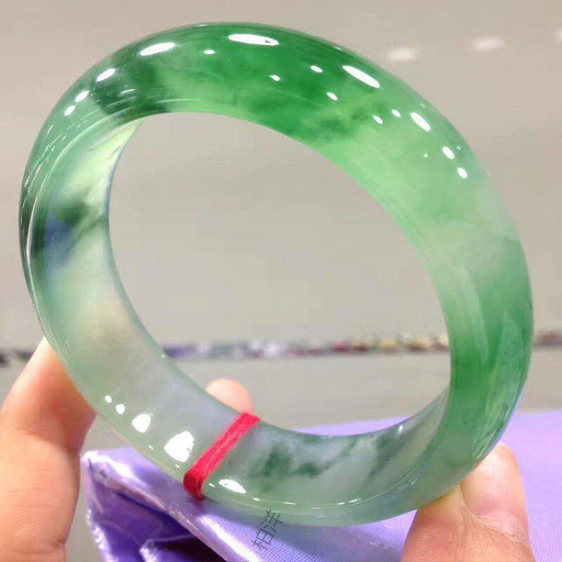 现货速发冰种缅甸翡翠手镯货老坑缅甸绿飘花翡翠玉镯子款清新甜美