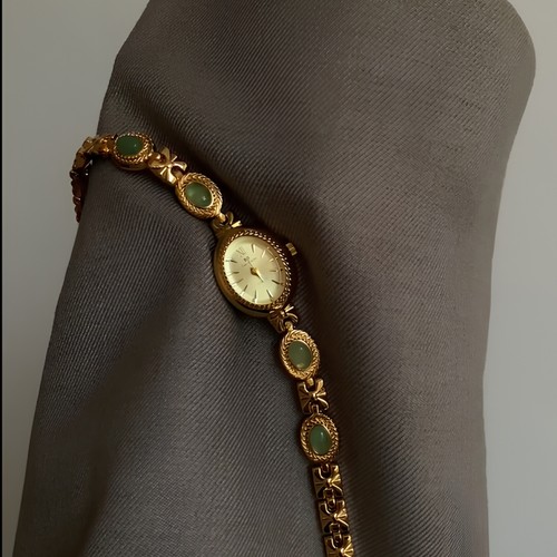 2025新款手表女轻奢小众女士小巧精致女款简约气质高级感职场女表