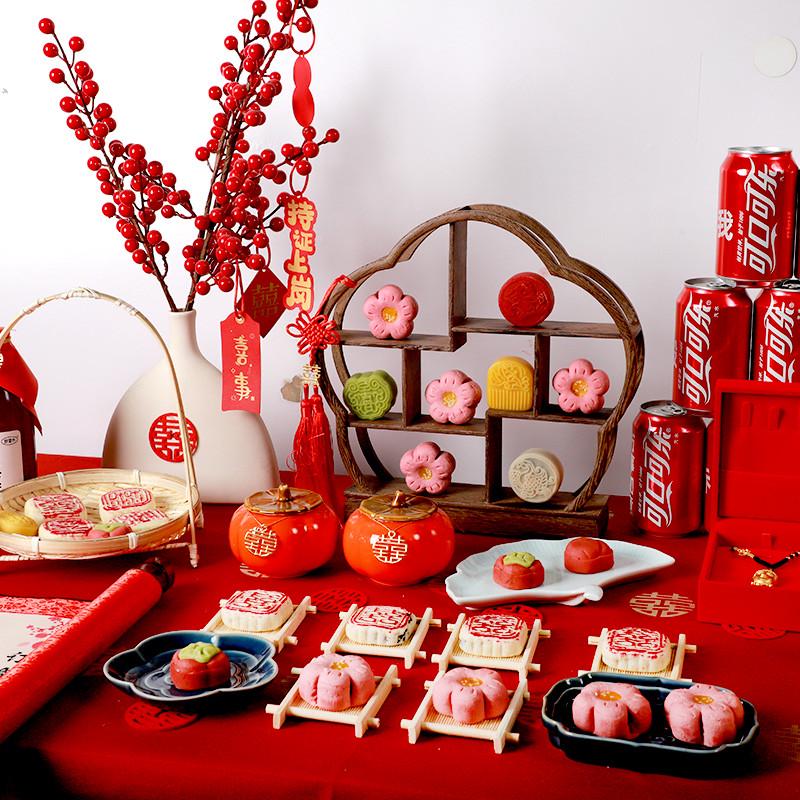 订婚糕点摆件中式结婚摆台喜字点心干果盘布置装饰喜饼订婚专用