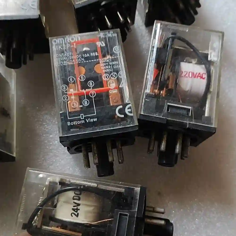 {议价}omRon继电器MK2P一I，220V（12只，其中
