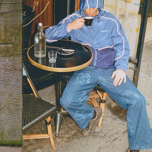 Karma8a攀岩烧花牛仔裤