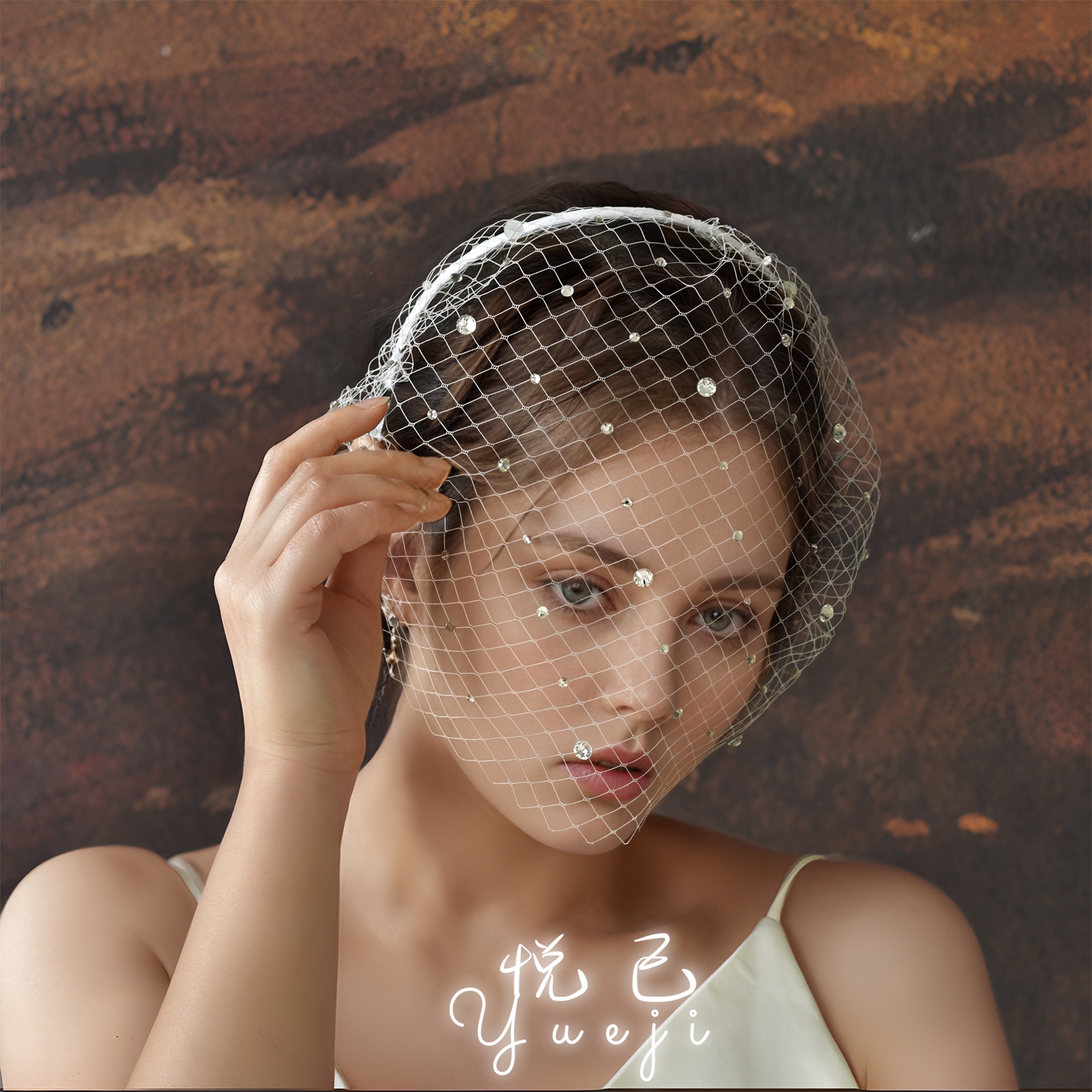 悦己婚礼宴会演出法式复古新娘头饰 水钻面纱拍照发箍遮面纱YJA12