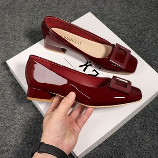 通勤 202春季 新款 rv漆皮方扣单鞋 粗跟中跟方头浅口鞋