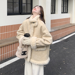 独特漂亮小香风羊羔毛厚外套女冬2025新款超好看皮毛一体加绒棉服