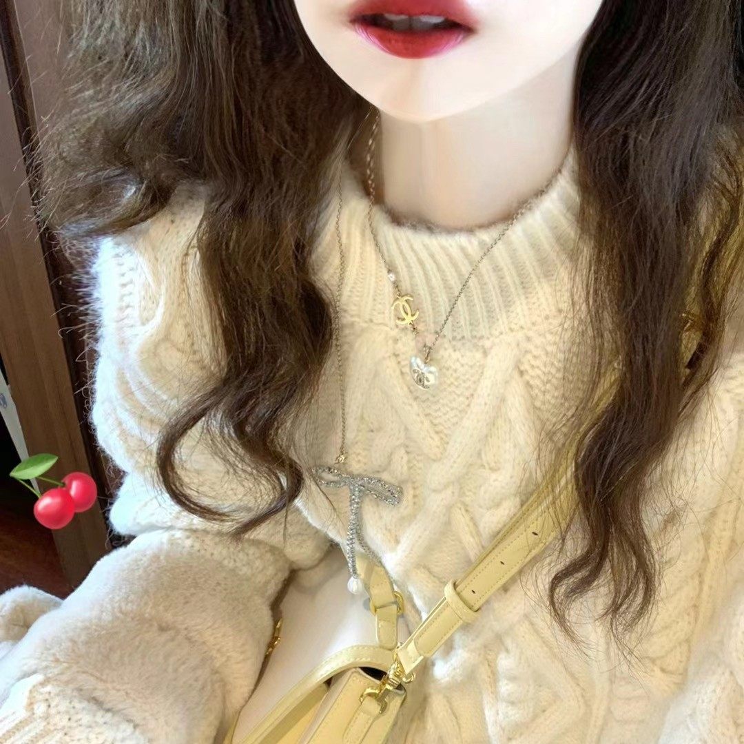 奶fufu！日系复古慵懒风奶白色菱形毛衣女加厚麻花打底宽松针织衫