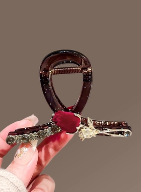 红色玫瑰花水钻抓夹女高级感后脑勺半扎发鲨鱼夹秋冬新款中号发夹