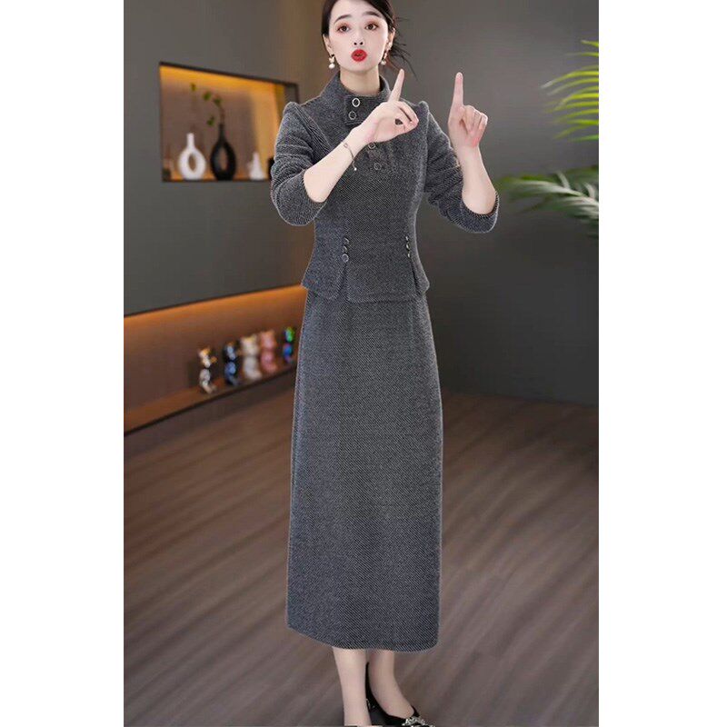 秋冬款高端两件套连衣裙女2025新款秋季配大P衣妈妈时尚套装半身