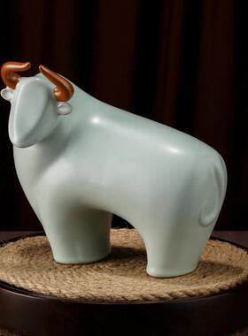 汝窑牛摆件办公室家居客厅装饰品青瓷复古汝瓷瓷器景德镇陶瓷礼品