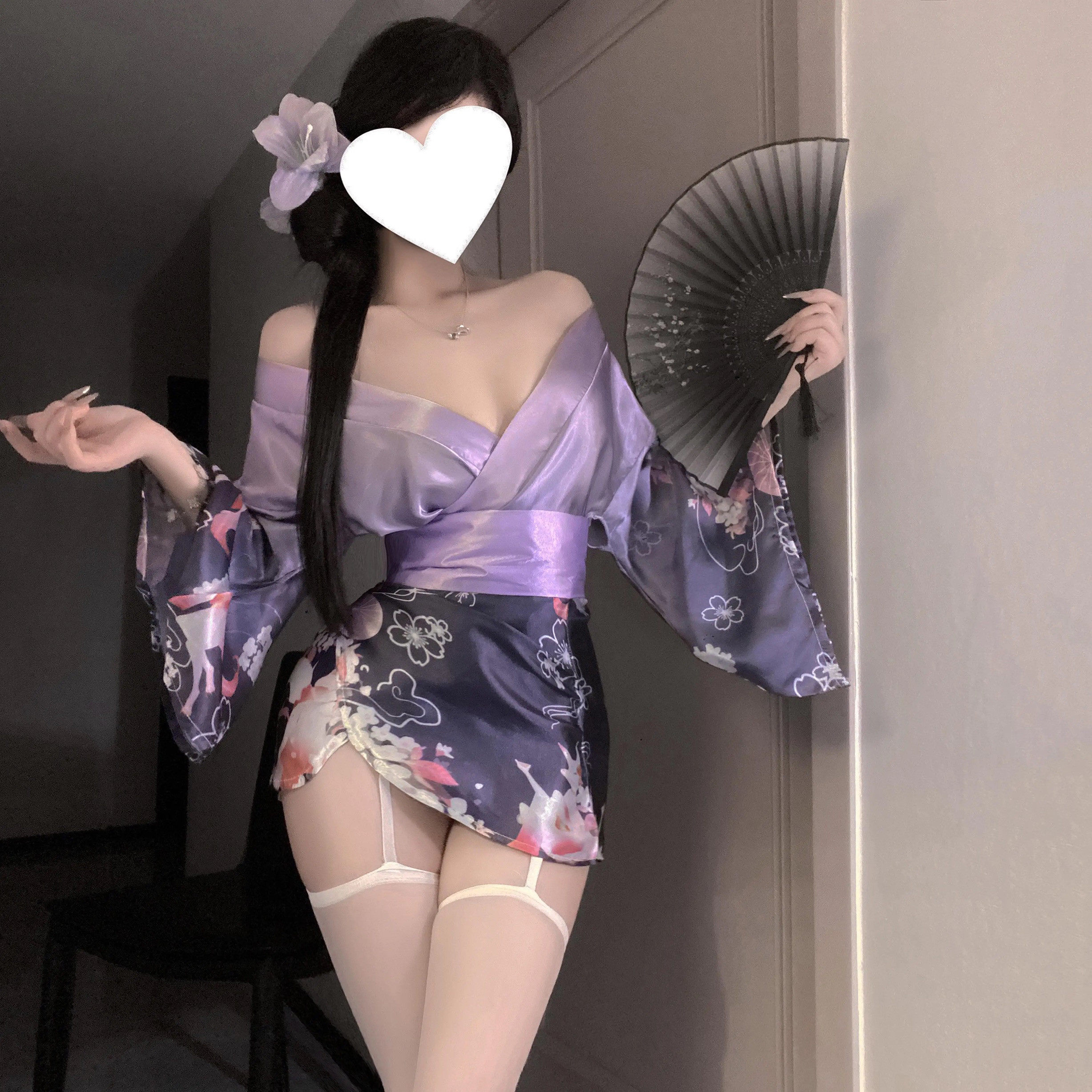 迷雾：东京少女 性感深V花间二睡裙