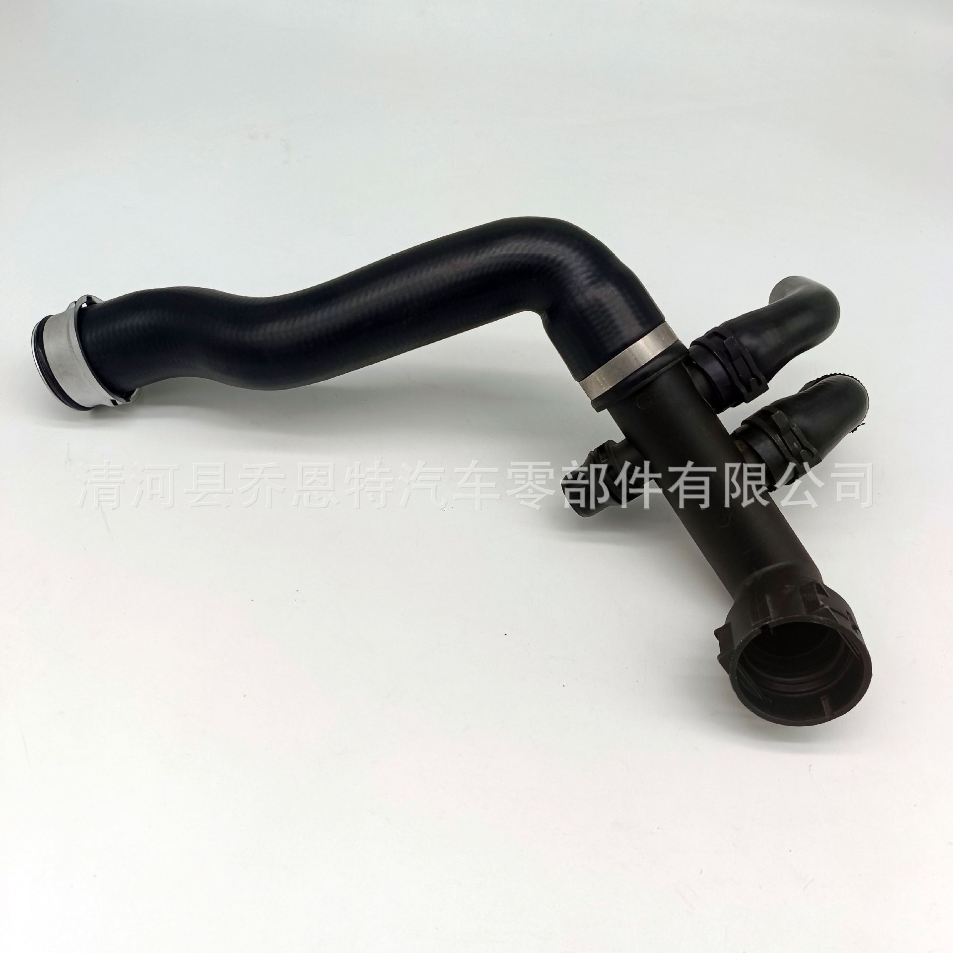 1665001177汽车冷却液软管适用于奔驰