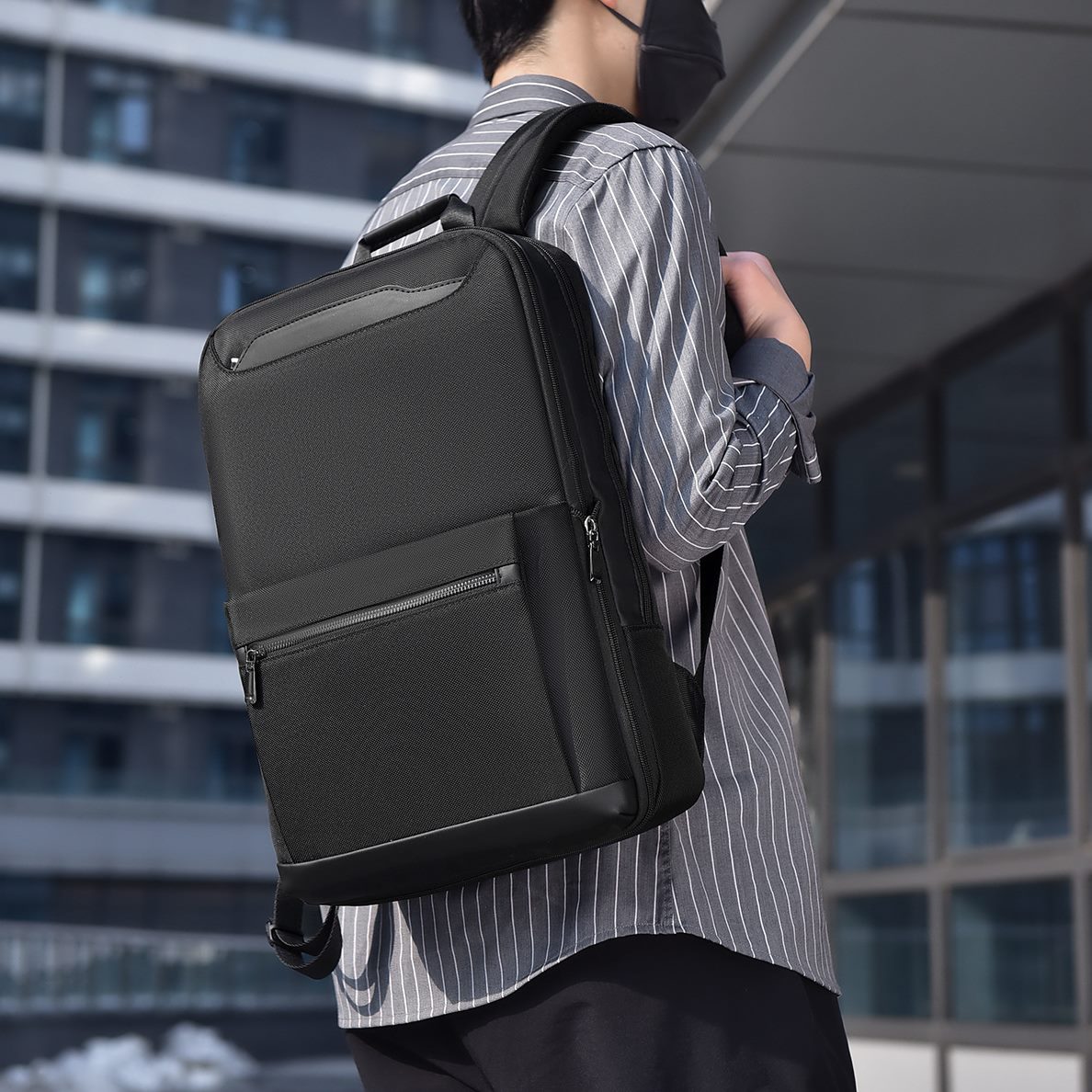 双肩包士大容量拓容商务电脑包休闲户外耐磨出差通勤旅行包