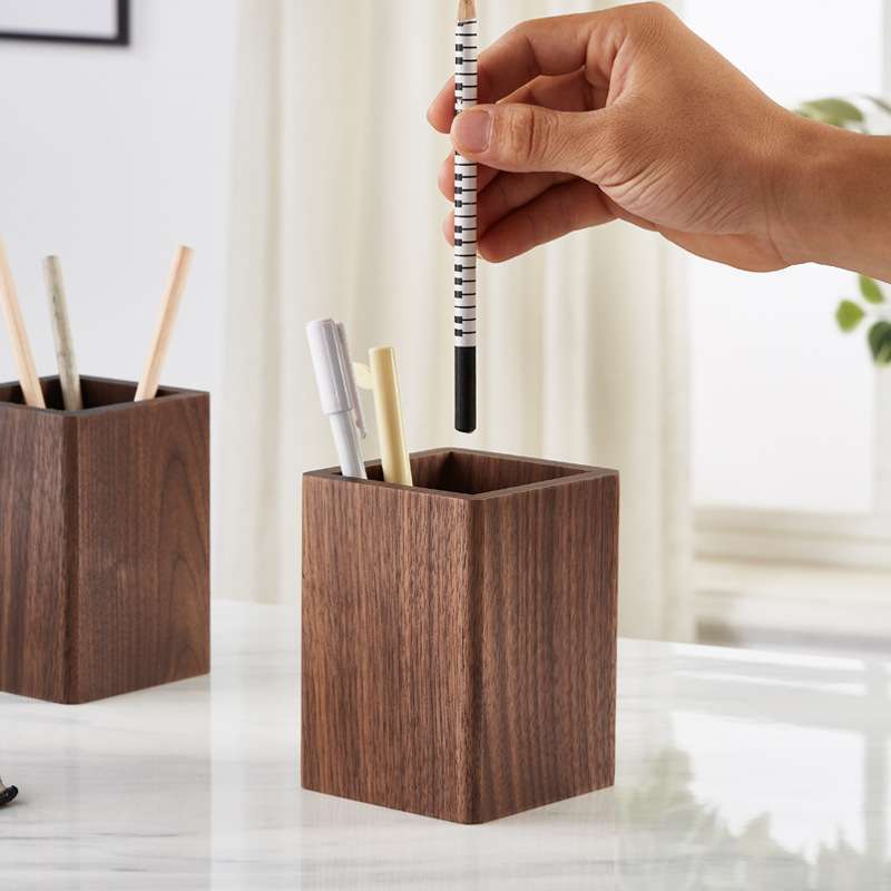 高档笔筒办公室创意精致收纳盒北欧简约桌面摆件学习纪念品文具