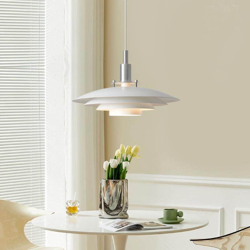 北欧餐厅吊灯现代简约网红飞碟创意吧台民宿卧室奶油风日式餐桌灯