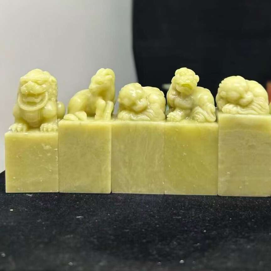 一组1方批青田石封门青兽钮印章无钉裂印面2-2.5高5-8.2随机配盒