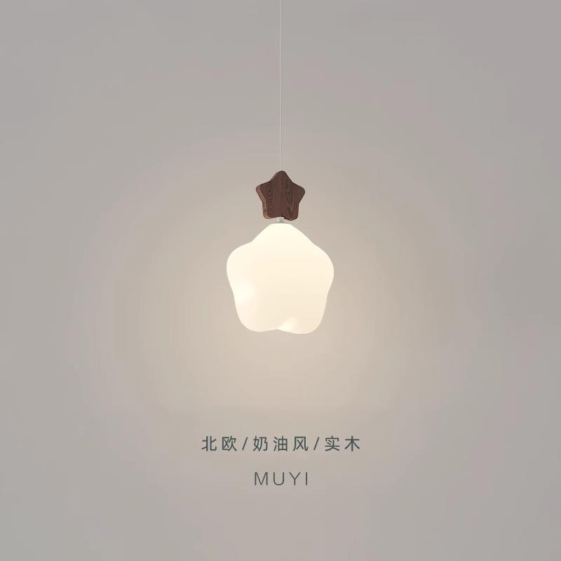 奶油风卧室吊灯创意月亮星星儿童房吊线灯现代简约温馨床头小吊灯