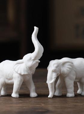 小陶瓷白瓷大象饰品，一副吸引财富的家居饰品，风水镇屋迷你吸水