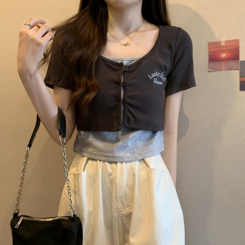 速发甜辣风美式复夏正肩T恤古上设计感小众假两件短款季衣