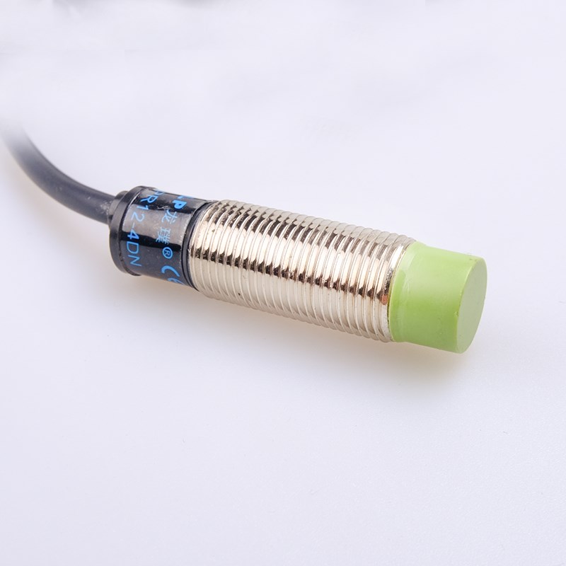 PR12-4DN接近开关三线NPN常开PR18-8DN传感器12V24V36V感应器