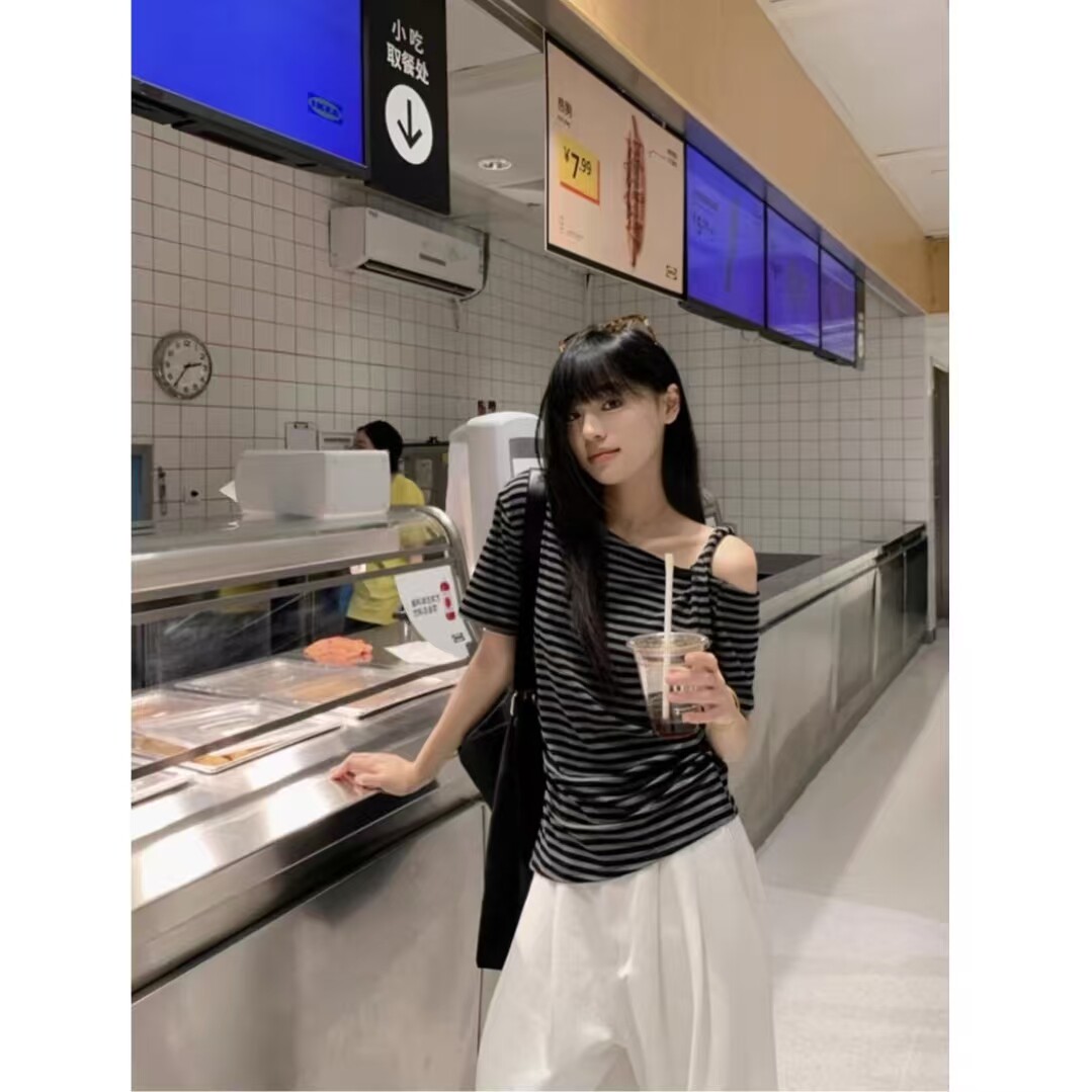 性感辣妹斜肩撞色条纹短袖T恤女夏季修身显瘦不规则洋气女士短袖