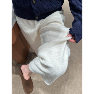 米白色毛绒阔腿裤女秋冬2025新款羊毛呢休闲直筒裤松弛感加绒裤子