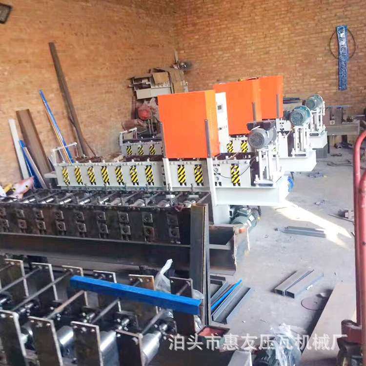 厂家 c84广告扣板机 全自动彩钢扣板机 广告牌吊顶墙面设备