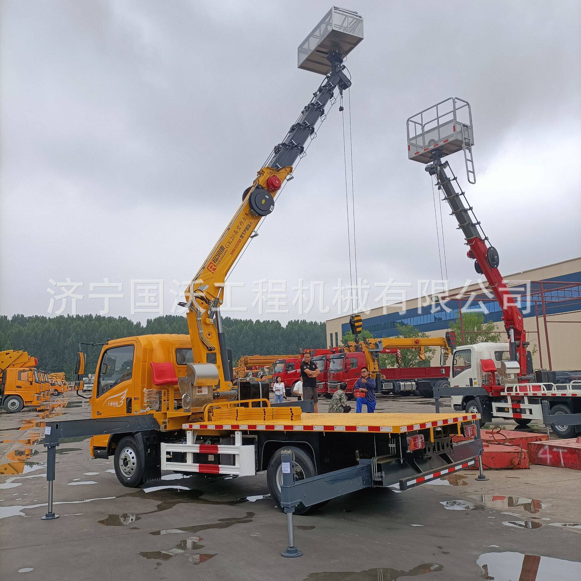 一车三用高空车 20米蓝牌高空作业车视频 三位操作一体高空施工车