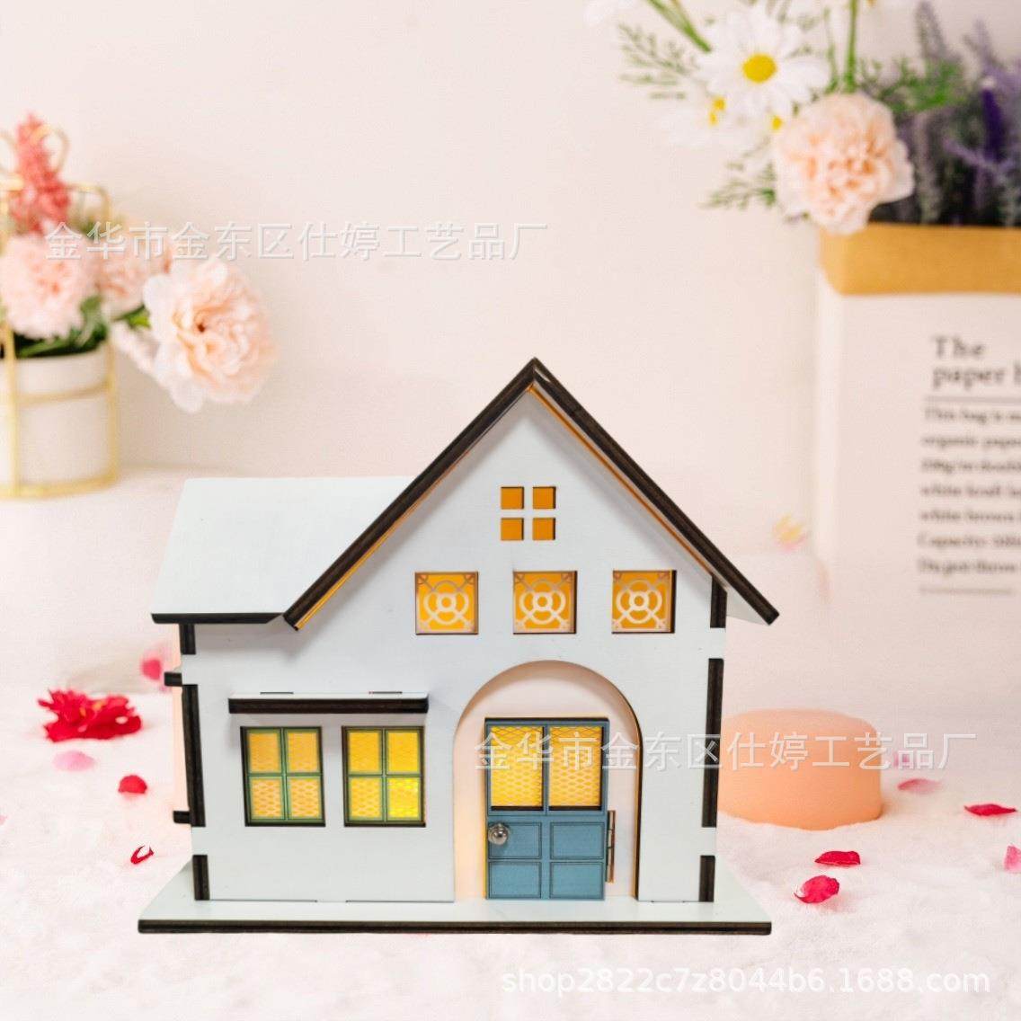 新品木质发光小房子桌面装饰摆件圣诞节情人节装饰