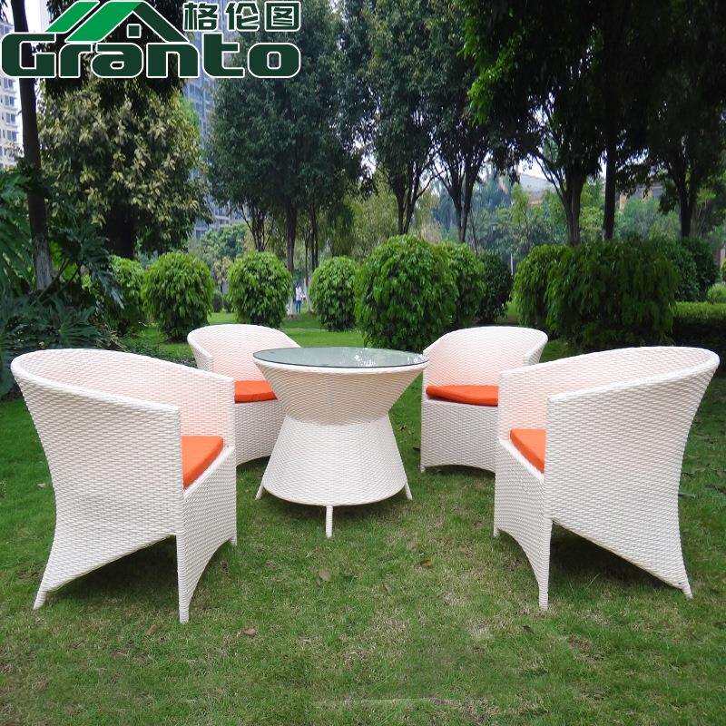 简约阳台小桌椅藤编小圆桌钢化玻璃茶桌家用圆形小茶几茶桌椅组合