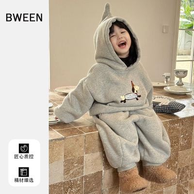 冬天颜色干净的女童套装