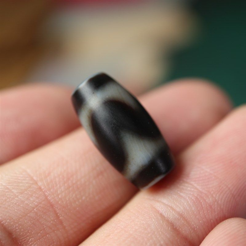 极速西藏玛瑙材质复古虎牙天珠项链手串配珠文玩老V矿藏式小虎牙