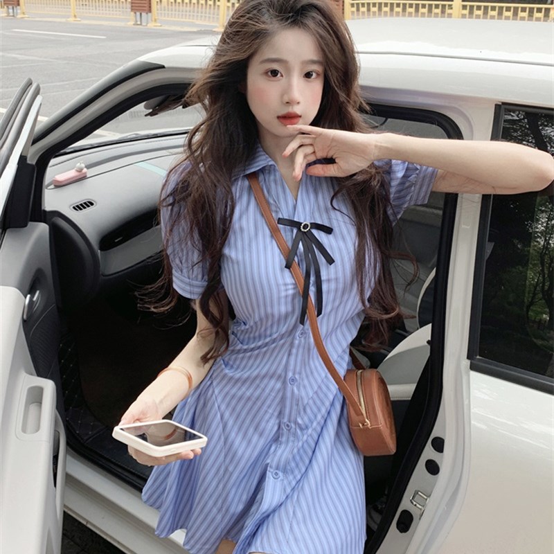 速发加码胖毫米学院风蝴蝶结色蓝腰条纹连衣裙短裤性感看