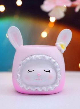 学生洛洛兔卡通树脂笔筒创意送