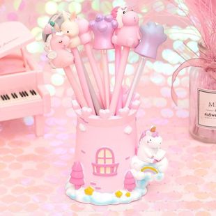 笔筒礼品学生少女装饰za桌面kka礼物独角兽心厂家新品树脂工艺品