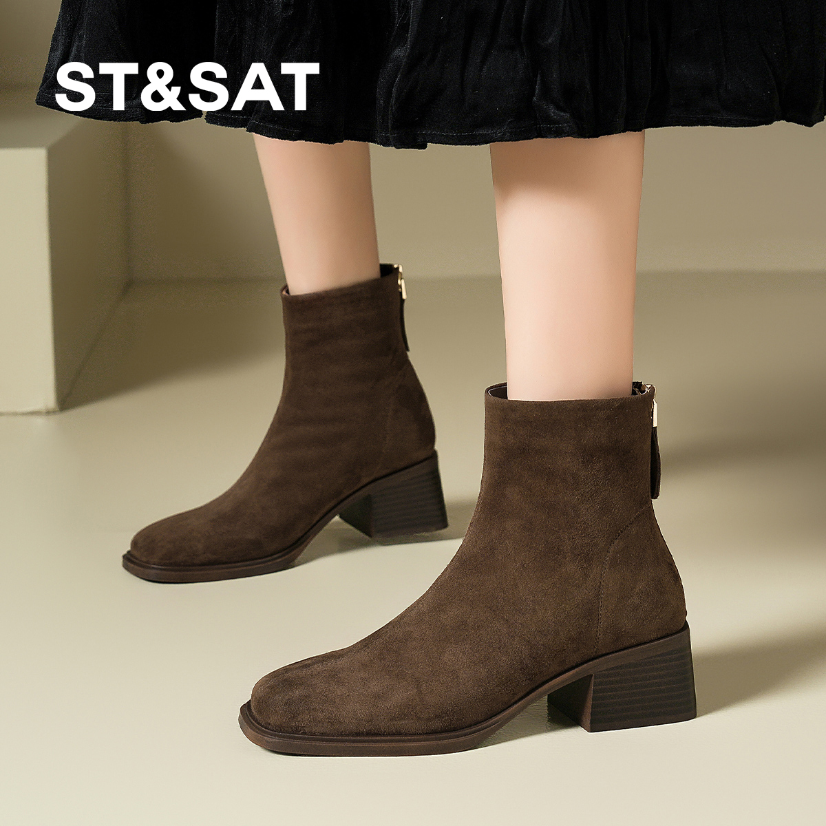 星期六复古方头粗跟磨砂短靴