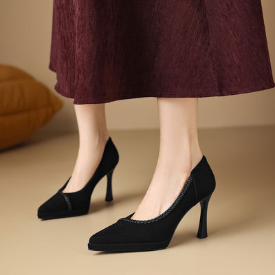 星期六新款优雅尖头细跟单鞋