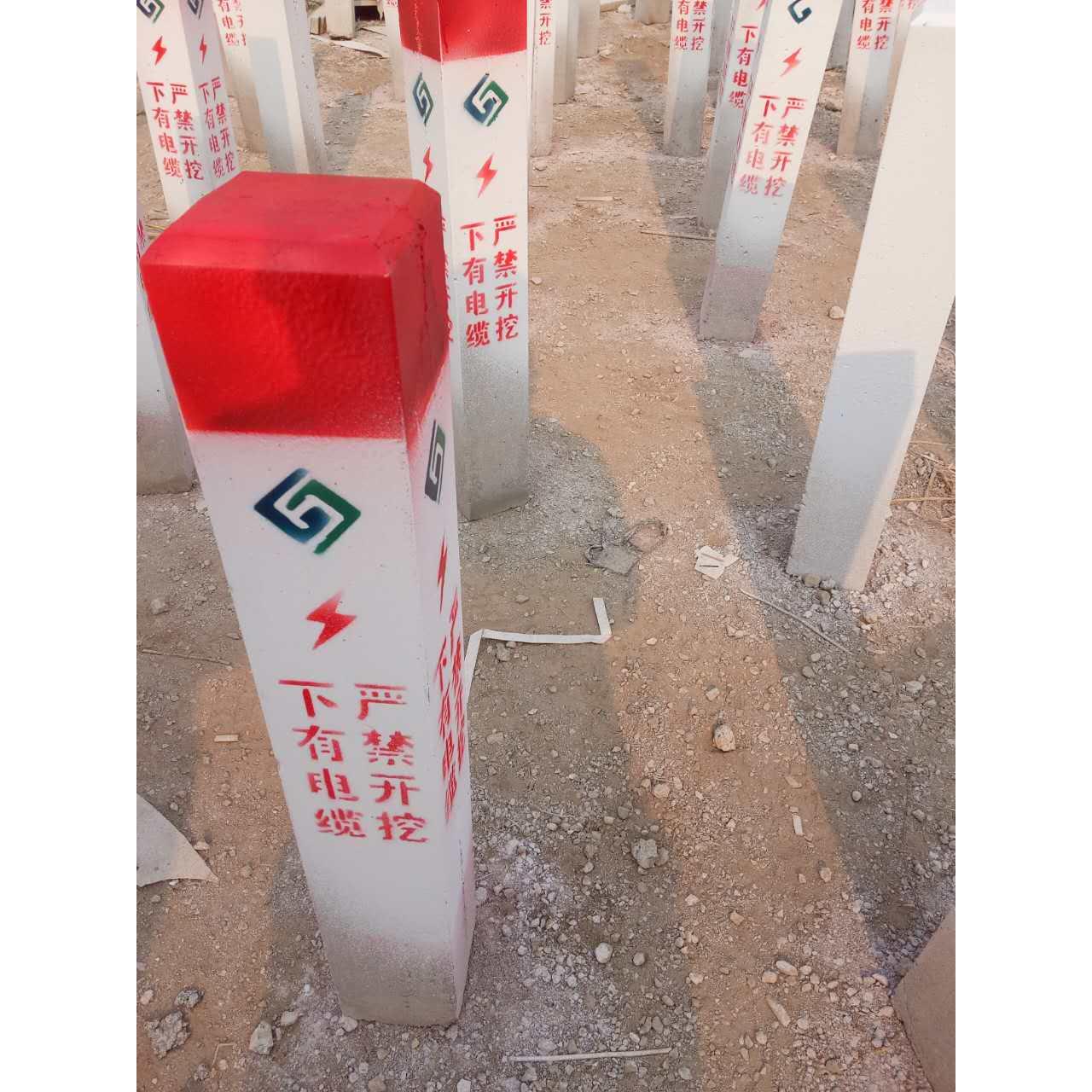 金能电力电缆警示标志光缆雕水泥警示桩刻桩燃气供水混凝土警示桩